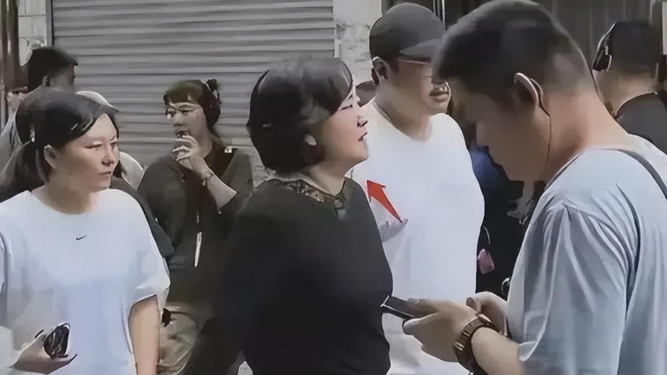 生肖 贾玲拍新电影被要求减肥100斤，网友：不能换个人演吗？太伤身了