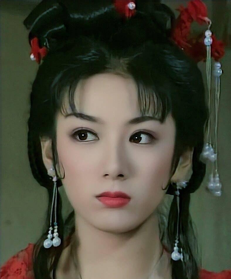 黄奕时隔23年再扮李玉湖，还原度好高，田曦薇差在哪里？