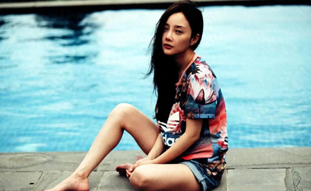 李小璐真面目曝光!婚内出轨只是冰山一角,她的私生活有多乱?