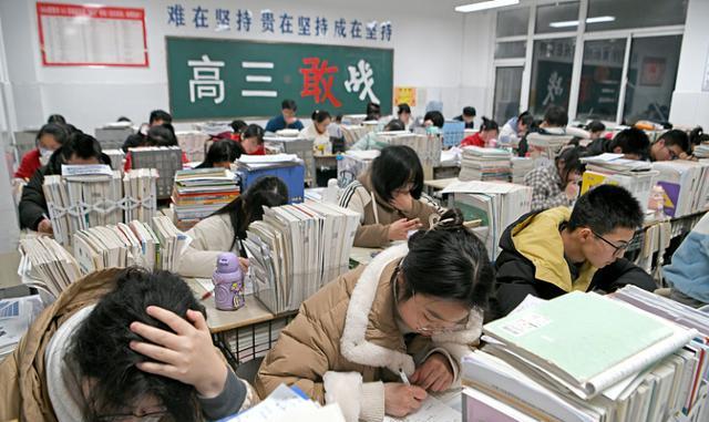 本科生|求职“两极分化”的6个专业,成绩平平的考生慎选,也跟家底有关