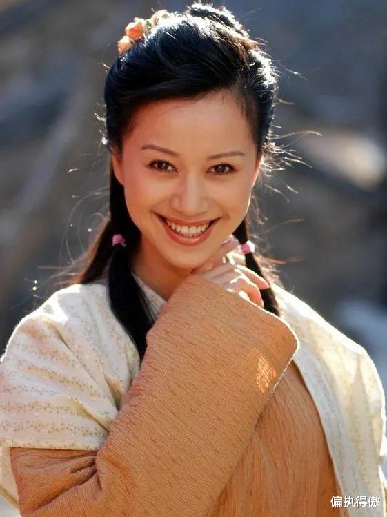 变性人、英年早婚、被列失信人员，真实的祝无双活得更累