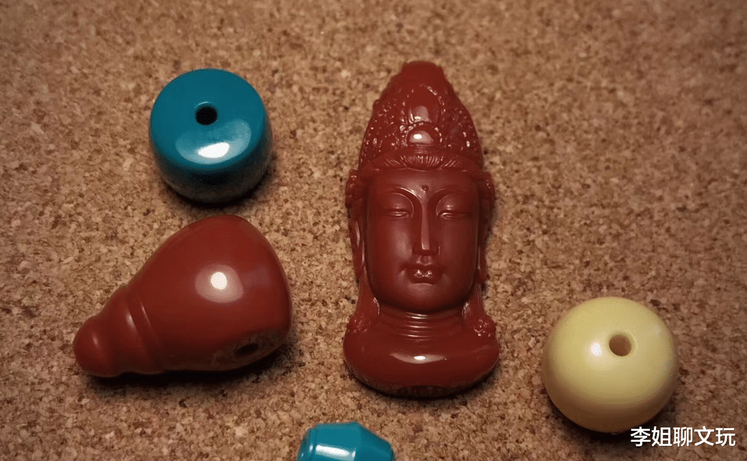 已经跌价的几种文玩,虽然商家还在高价卖,但玩家们已经不买账了