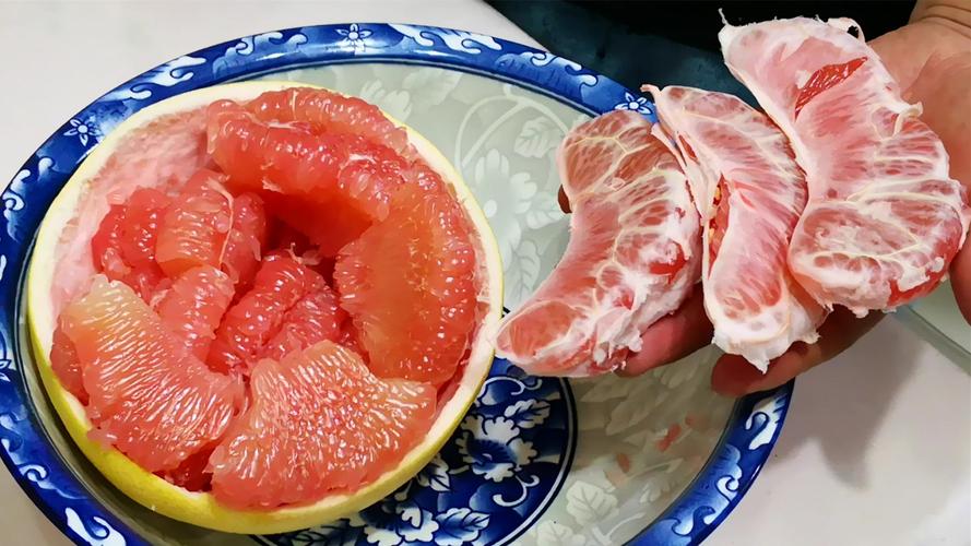 |买柚子,选尖头的还是圆头的?超市员工:差别很大,以后别瞎买了