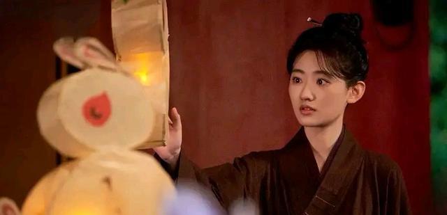 《九义人》乞巧节上放的三盏花灯,都暗示了悲剧的结局