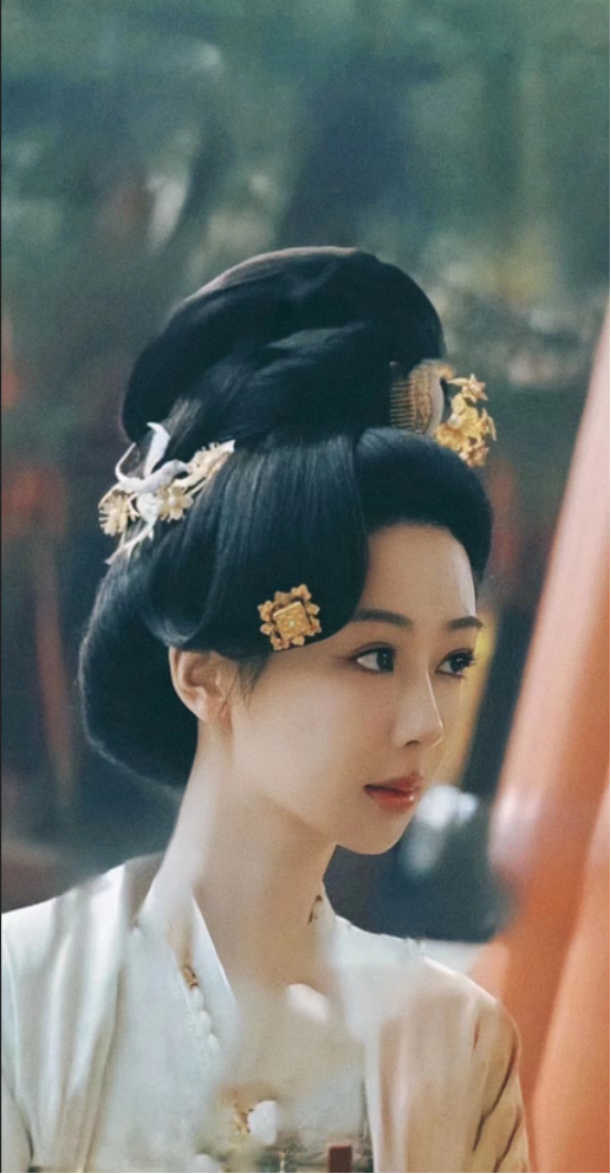 同样是唐妆,把谭松韵杨紫和殷桃放一起看,女星审美差距就出来了