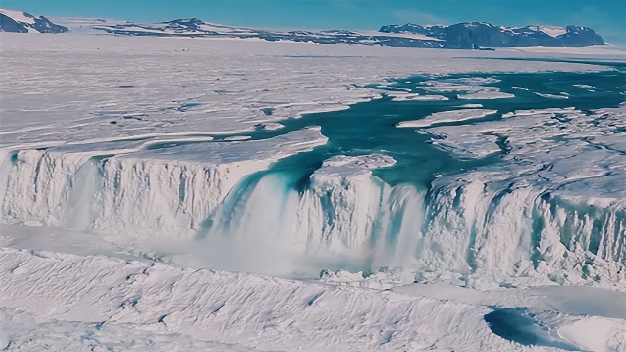 南极洲|南极洲有一条河流，巨大的瀑布和鲜花盛开