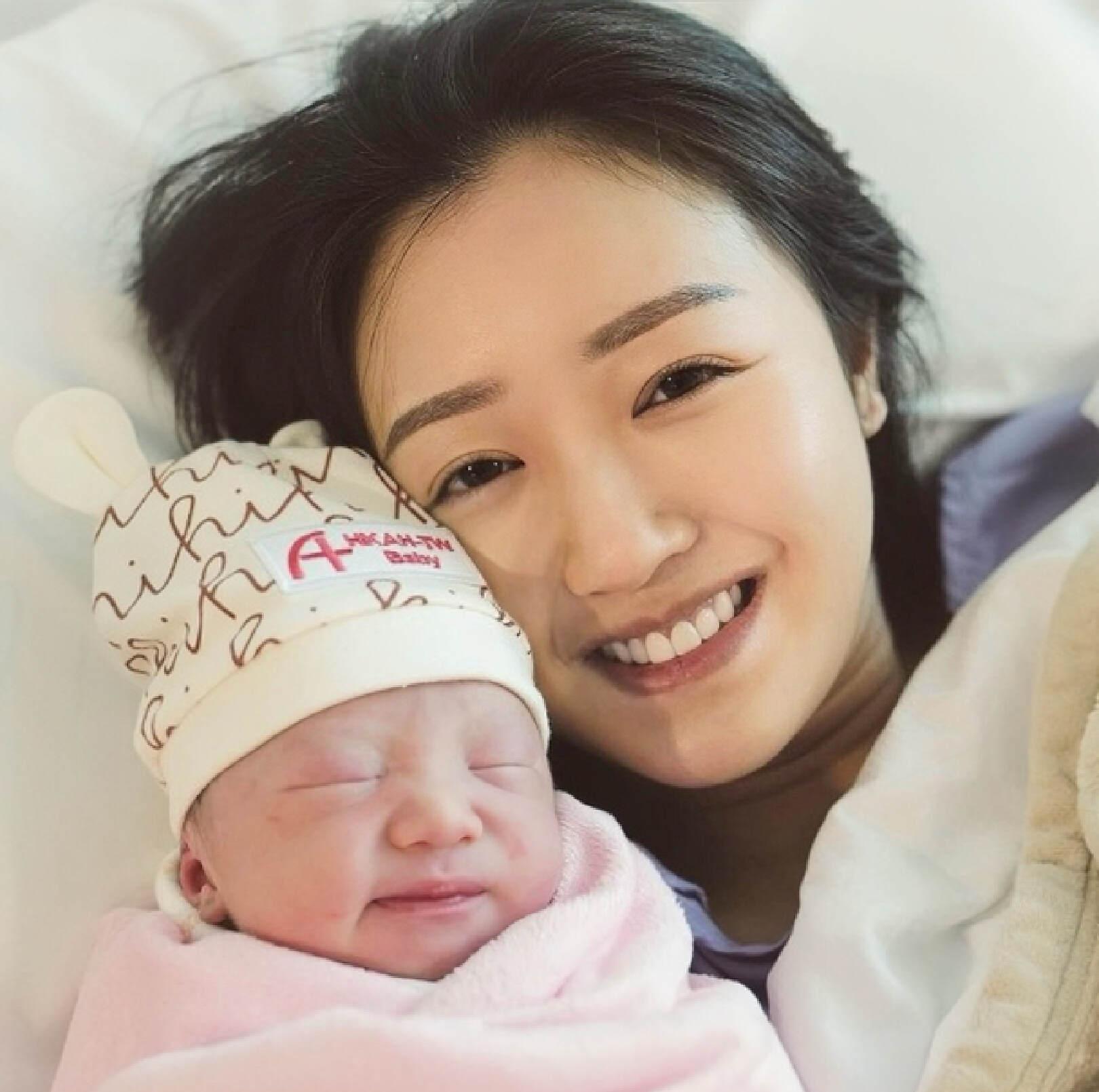 知名女星产下6磅男婴！父母优良基因继承，宝宝颜值高