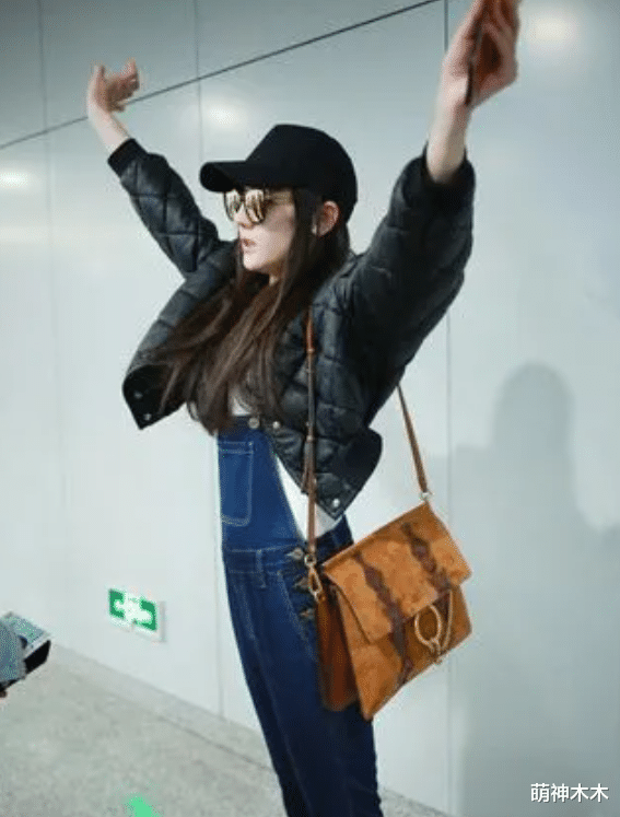 热巴红毯造型又翻车！娜扎秒杀全场冲上热搜，两人差在哪里？