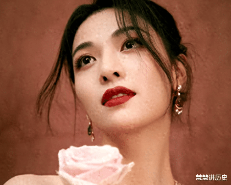 冯小刚支持她,成龙支持她,洪金宝支持她,凭什么她就能得到所有人的青睐?