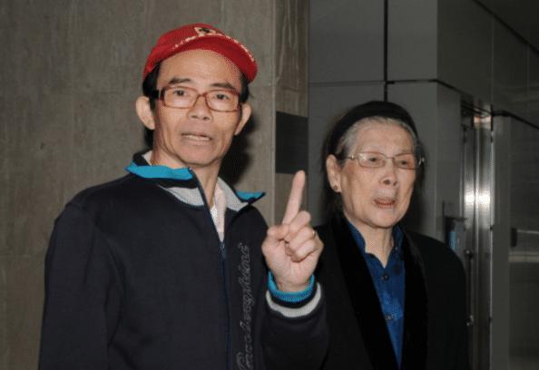 梅启明|梅启明昏迷入院首受访，病情复杂仍不死心要搞事，99岁梅妈糊涂了