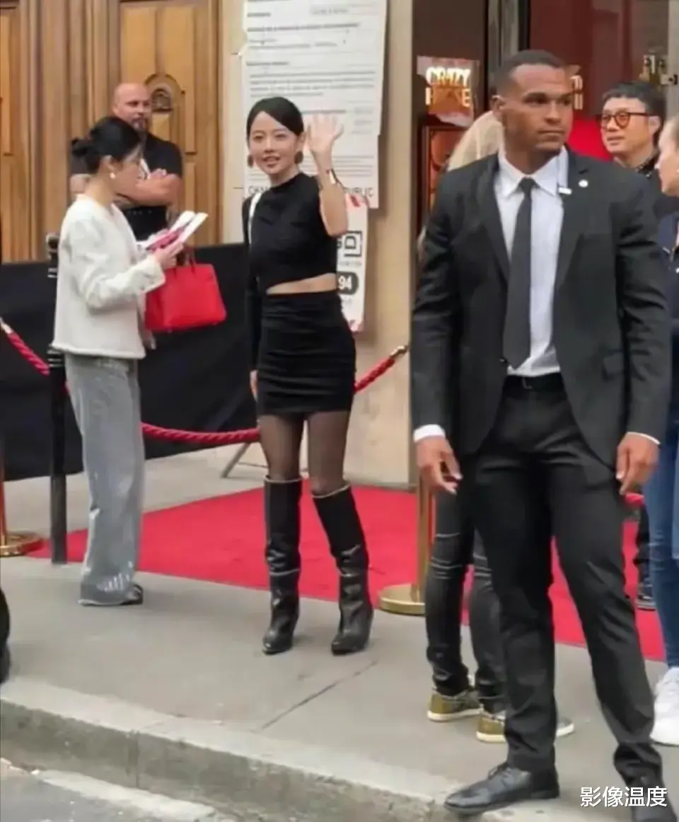 杨颖再遭重大麻烦：账号被封禁，沈腾躲避她，节目删镜头，娱记曝出内情