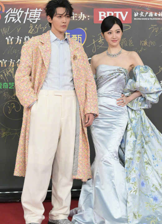 微博之夜,我只服这6位中年女性,不营销,肉都长在该长的地方上