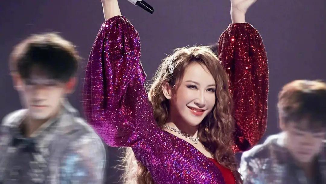 痛心！48岁“电臀天后”李玟离世，去世前称“每天晚上我都在被折磨...”