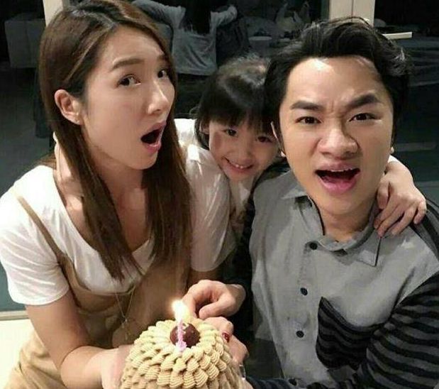 王祖蓝|王祖蓝夫妇现身家具店,李亚男被赞又高又瘦,两人身高对比太明显