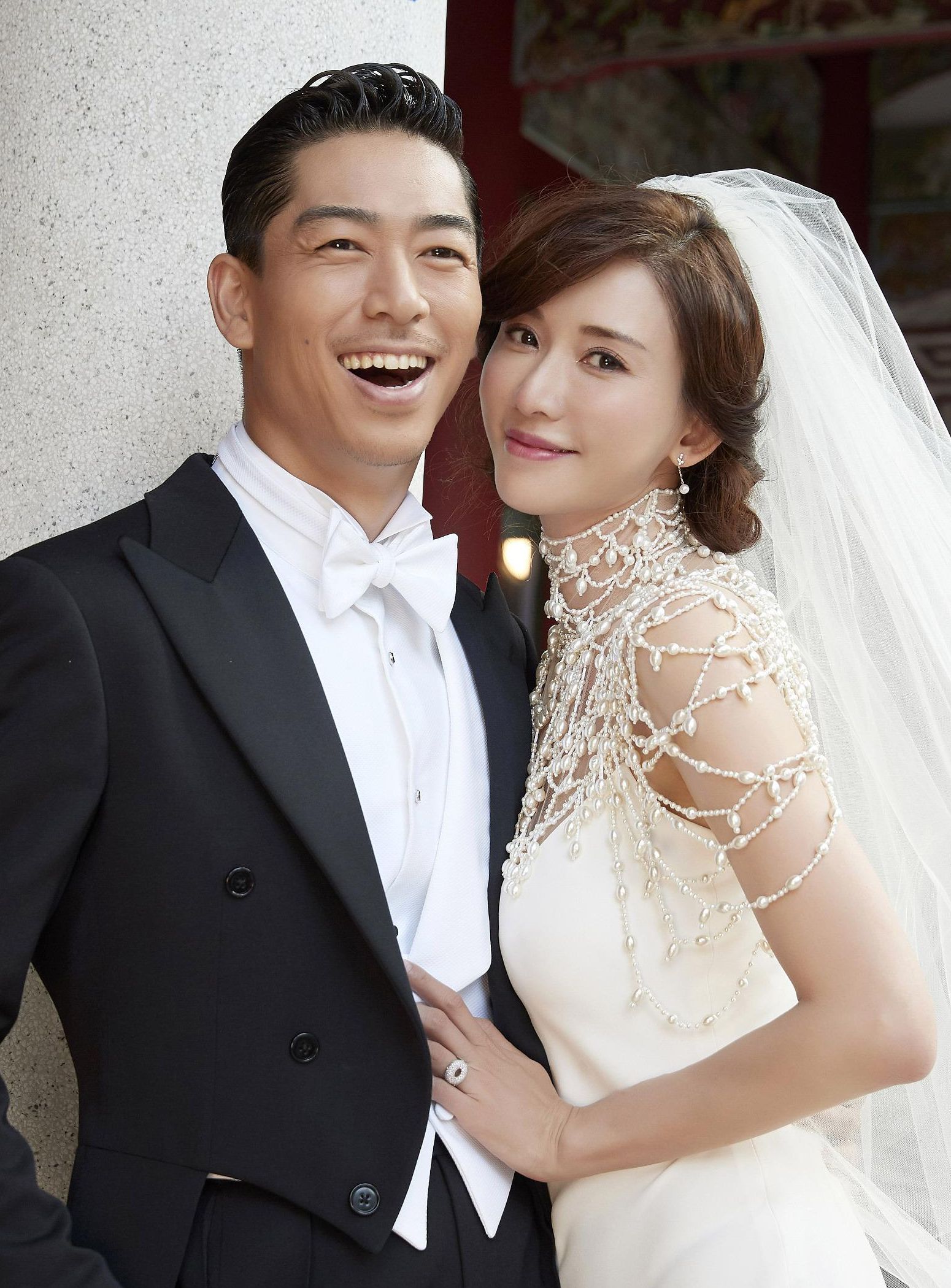 林志玲在日本被偶遇,肤色暗淡浑身肥膘,拎数万包对老公很卑微