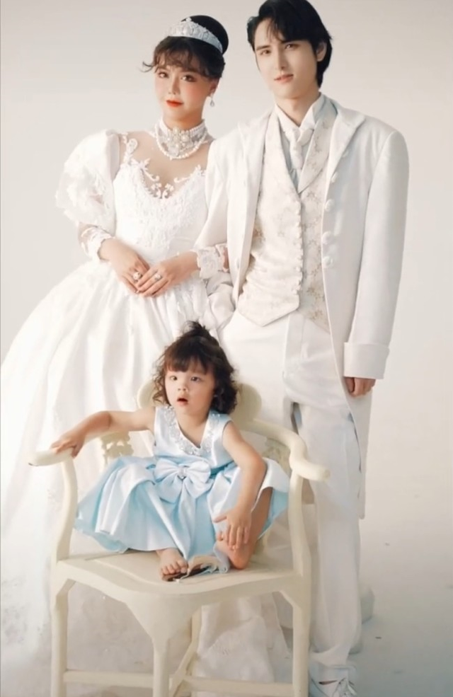 汪峰刚离婚,第五任就被安排好了!女方为四婚网红,回应态度坚决