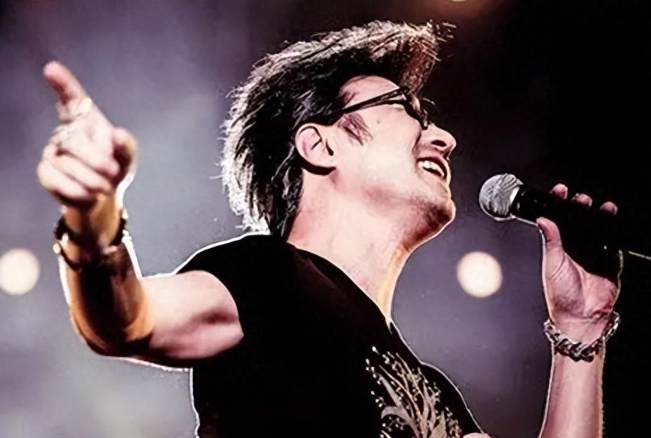 这一次，轮到汪峰“翻车”了？婚内出轨、嗜赌成瘾的他走上了不归路