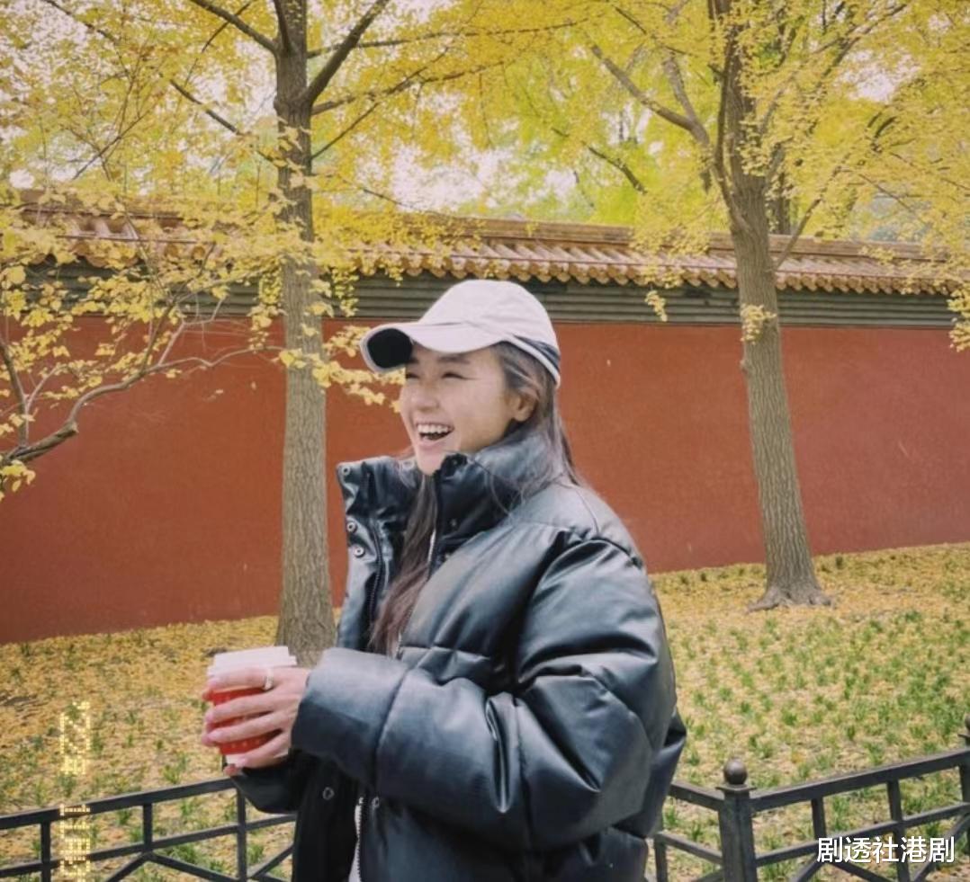 可惜！香港女歌手突曝与日本经商男友分手，因分隔两地而难以维系