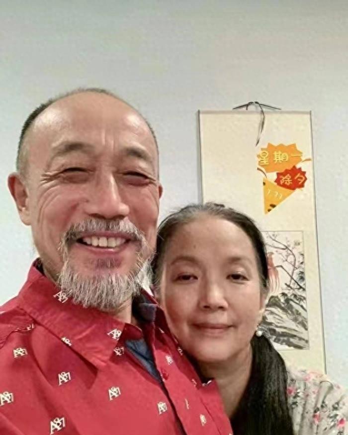 善恶终有报!曾经给安倍哭丧,庆祝美国国庆的她,如今活成了一个笑话