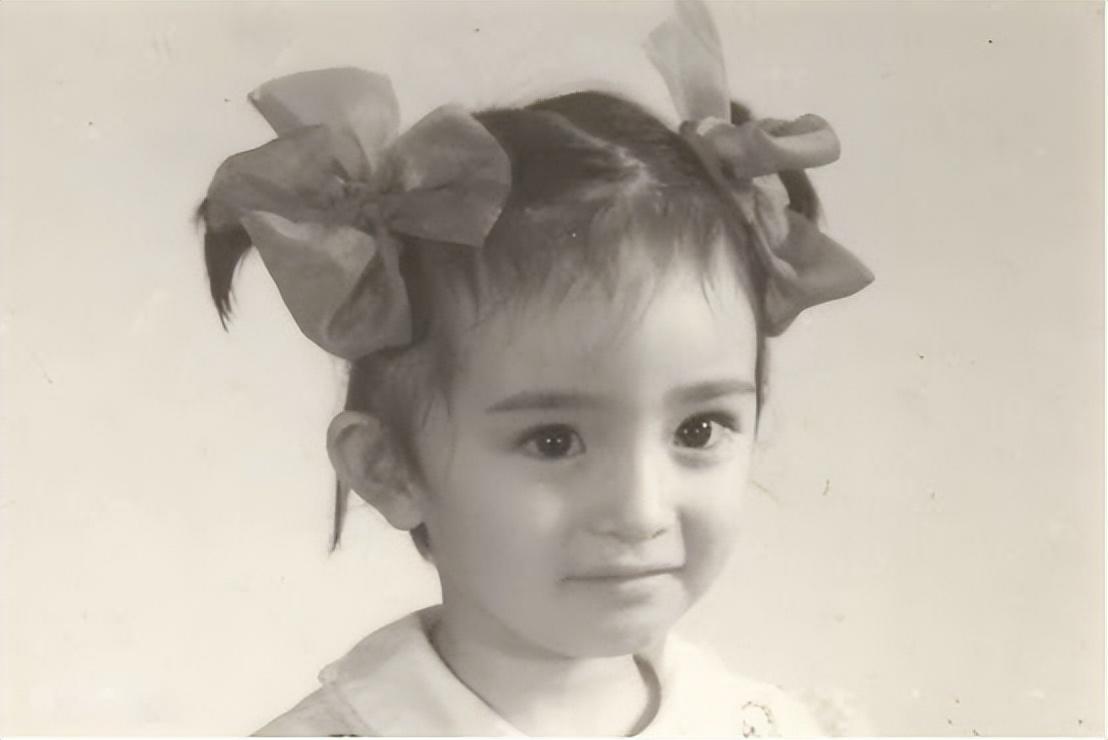 杨幂|与嘉行解约后,娱乐圈的两面三刀,在杨幂身上表现得淋漓尽致