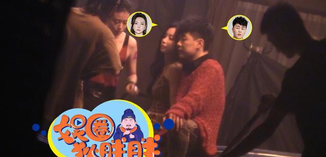 于文文邀请胡彦斌当演唱会嘉宾穿性感露背装与胡彦斌合体拍MV