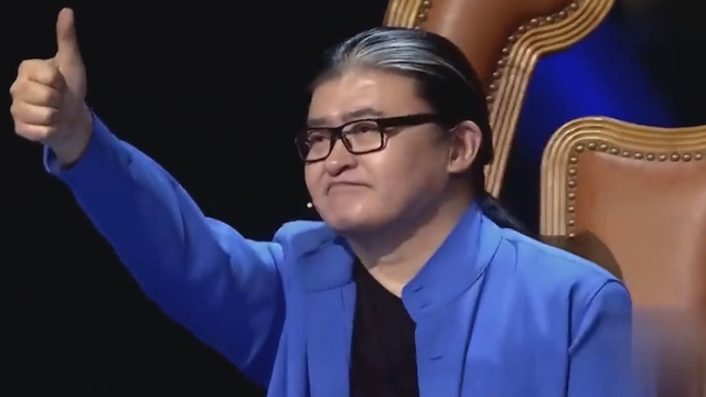 刘欢病危？病床上眼含热泪，生命如同一场旅行，有起点也有终点！