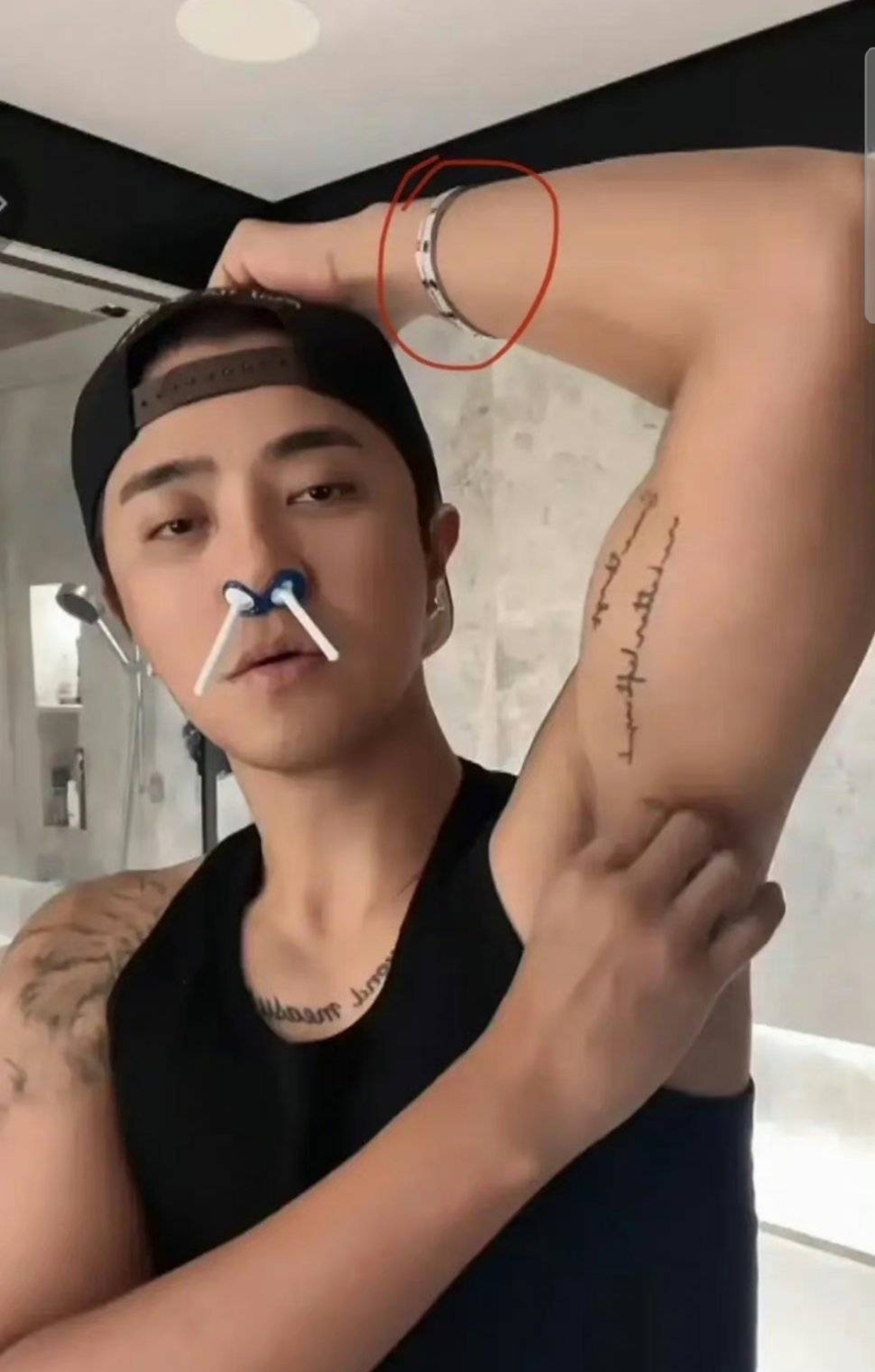 陈奕迅|曝罗志祥周扬青疑复合，男方刮腋毛上热搜，意外暴露女方同款手镯