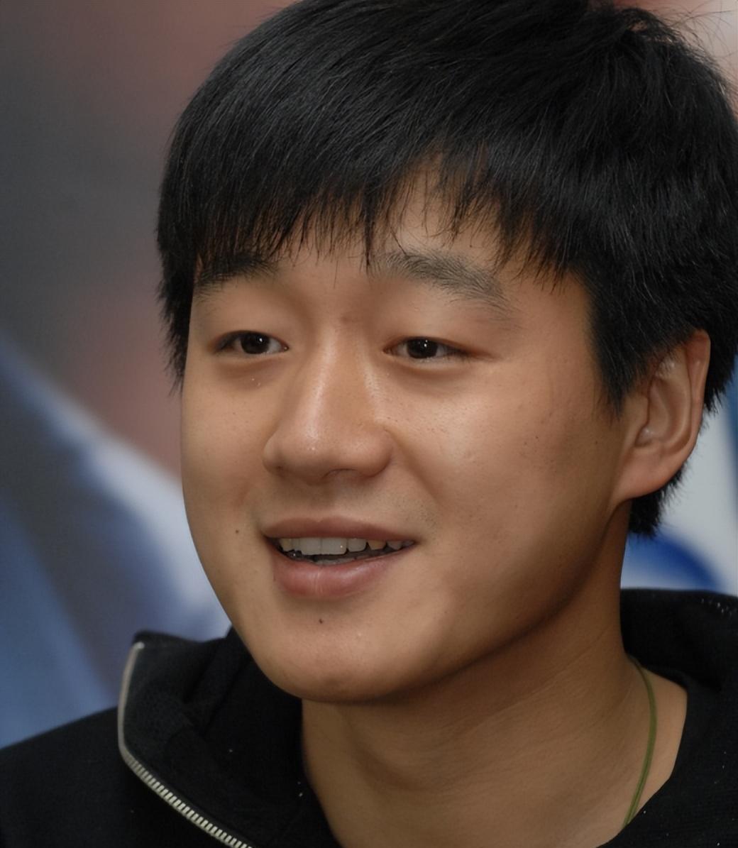 金主入狱，佟大为失踪2年！严屹宽一句话，再次将他推上了风口浪尖