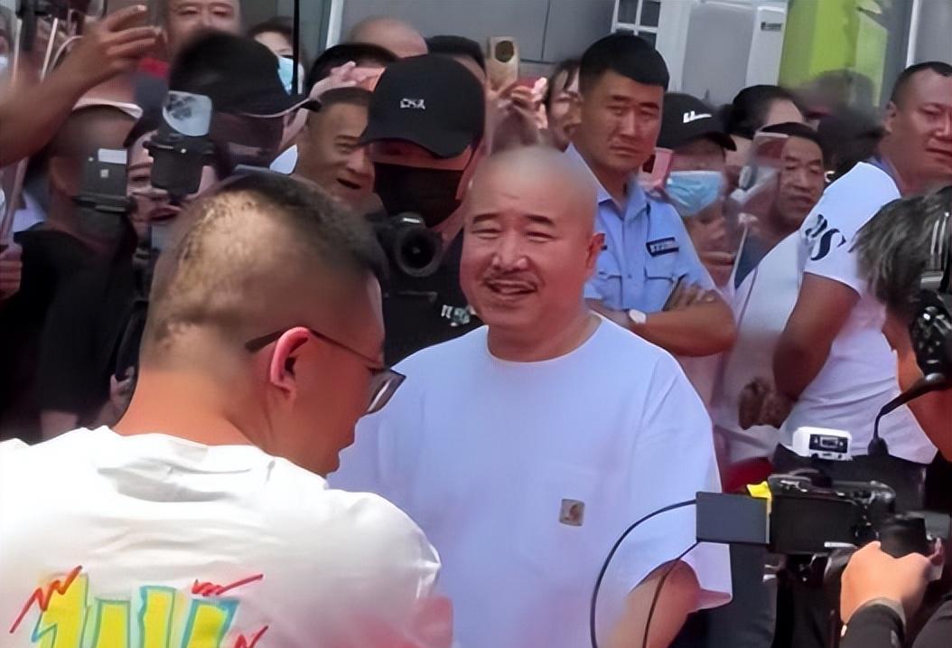 刘能儿子斥8000W办婚礼！赵本山郭德纲证婚，新娘100W陪嫁显寒酸