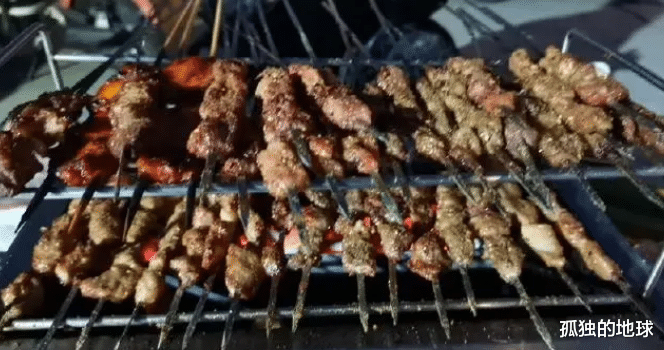 烧烤|一?淄顿?博?烧烤,三个?花人?了330元,被宰了?