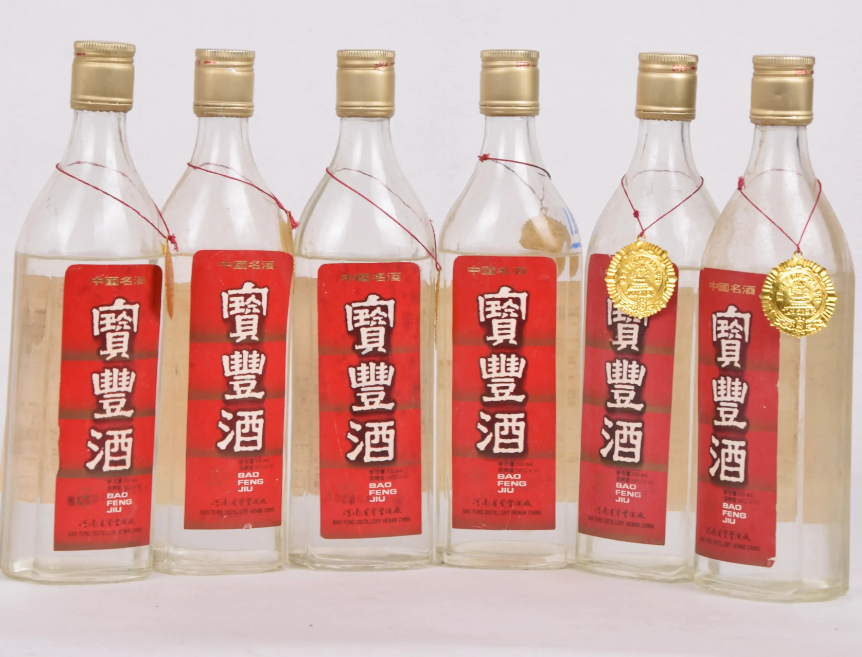 饮品|五粮液品类上千种,仅有的7款嫡系酒一共分几个档次,你知道吗?