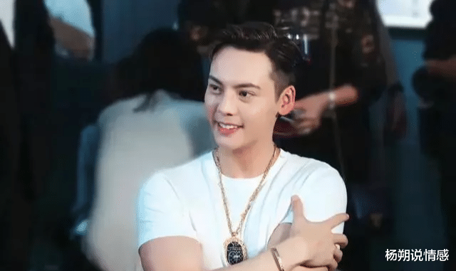 “鉴茶高手”陈伟霆的那些清醒发言,原来男人是可以分清绿茶的