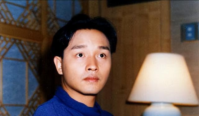 罗文|刘銮雄在罗文葬礼上讨债,一句话惹怒邓光荣,14k教父出面才解决