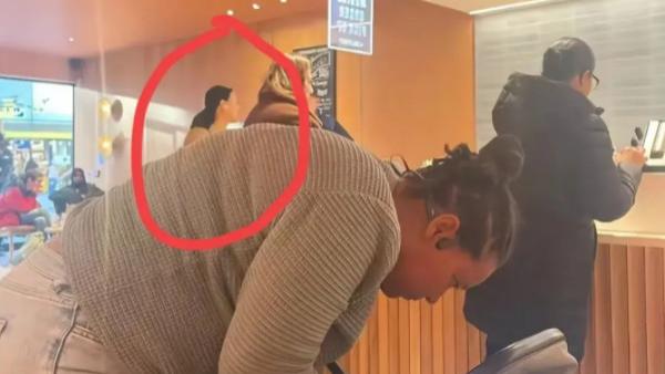 那英定居英国引热议：刀郎、田震往事重现，网络暴力还是人设崩塌