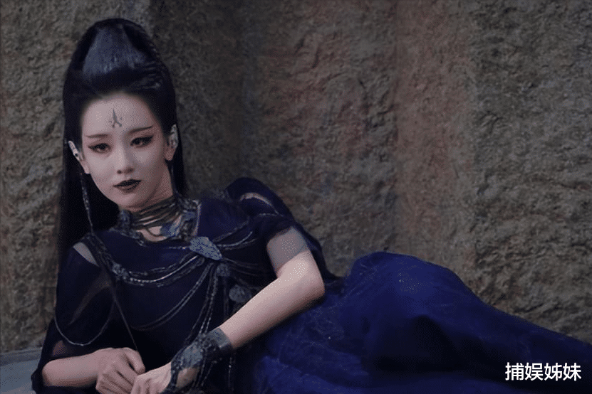 好不容易演个男主，连肥都舍不得减，《花千骨》导演这次输大发了