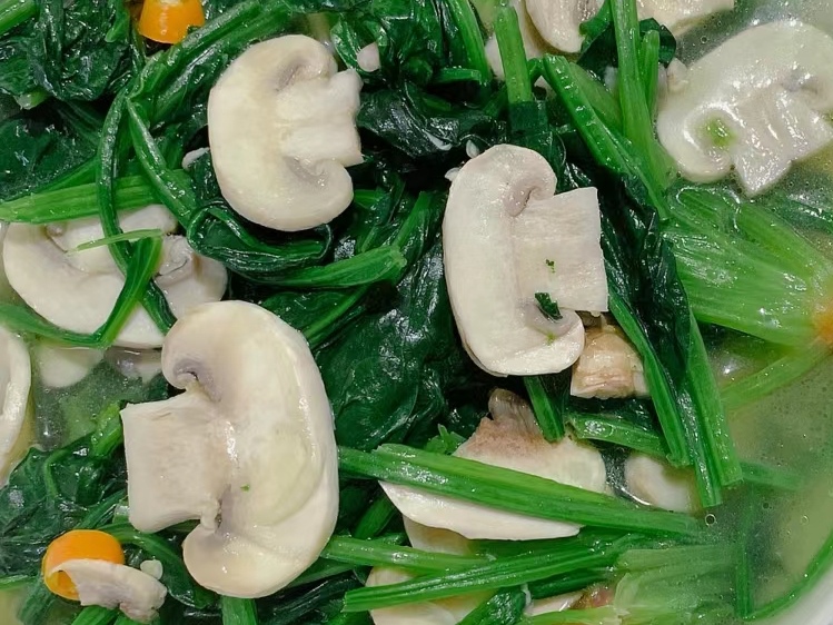 食盐|皮肤差要懂吃，少吃火锅和烧烤，多吃这八道碱性菜，面色好显年轻