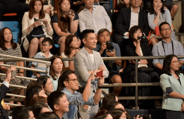 出生即赢在起跑线!刘德华11岁独女住6亿豪宅,或继承数十亿身家