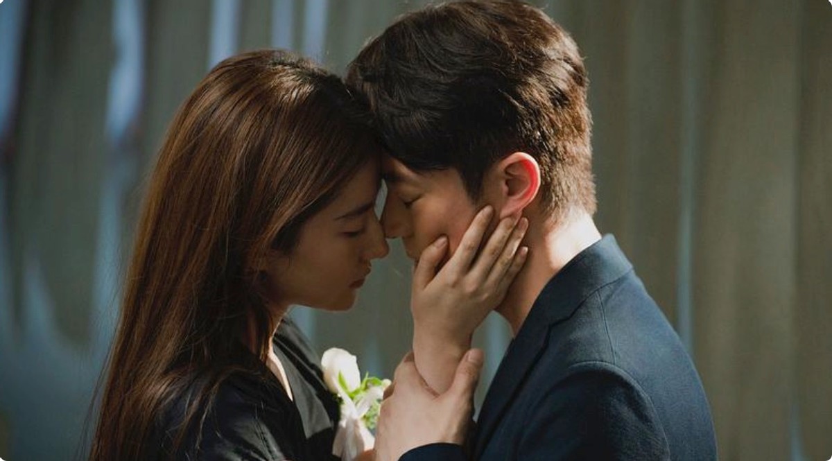 同样演“生孩子”，把刘亦菲和孙俪等演员放在一起看，差别出来了