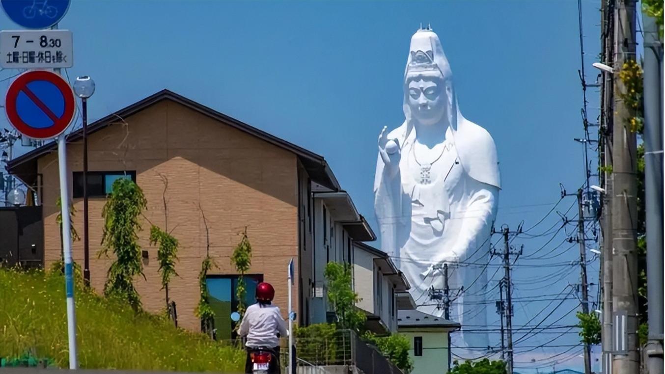中原大佛|世界上“最诡异”的3座佛像：2座在中国，最后1座在日本