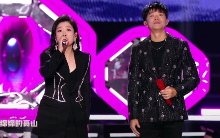 蔡国庆和萧亚轩，两个“混子”歌手，在双11晚会上彻底现了原形