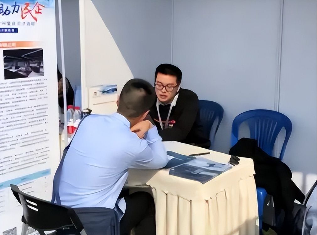 求职|985,211校招人山人海,计算机高材生月薪只有两千,竟还有九项要求