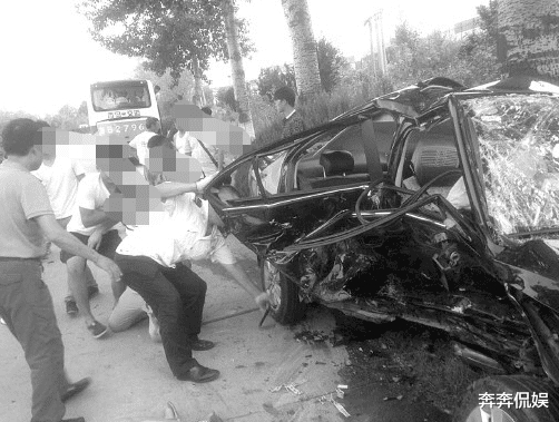 王烁|\京城恶少\王烁被捕,警方从家中搜出2000发枪支弹药和\周迅私房照\