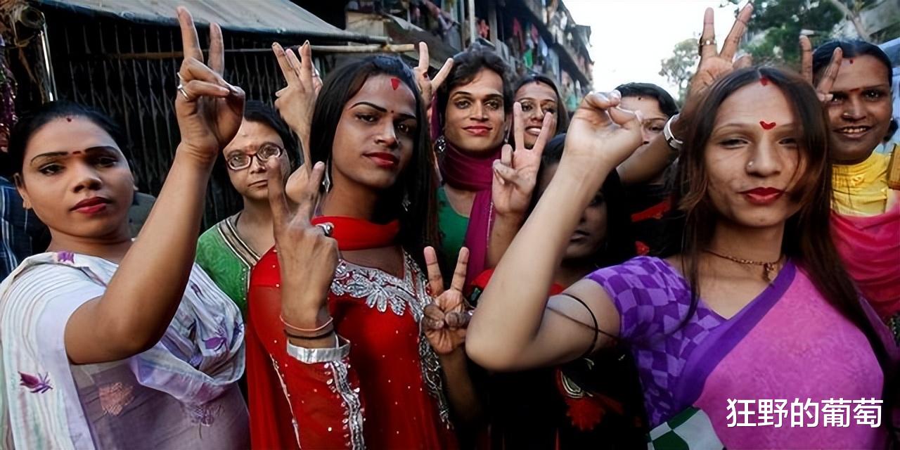 印度少年自愿当阉人，非男非女无人爱，13年后最大愿望是娶个老婆