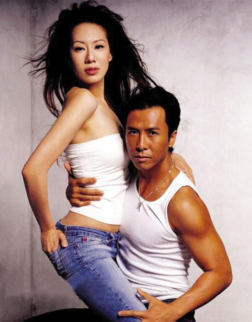 甄子丹岳母大秀好身材!仅比女婿大6岁,身材姣好风韵犹存