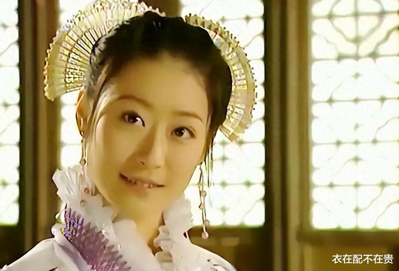 周星驰亲自认可的第一任“星女郎”,美貌不输当年,为何没戏可拍