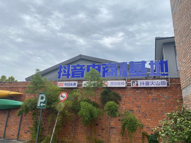 香山|150元纯手工，黄龙山小煤窑，你踩了朱泥的几大坑