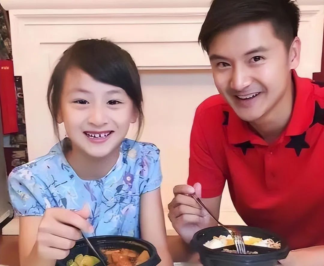 叶一茜|15岁森碟庆生照曝光,评论区一片哗然,叶一茜式恨女刺痛多少人