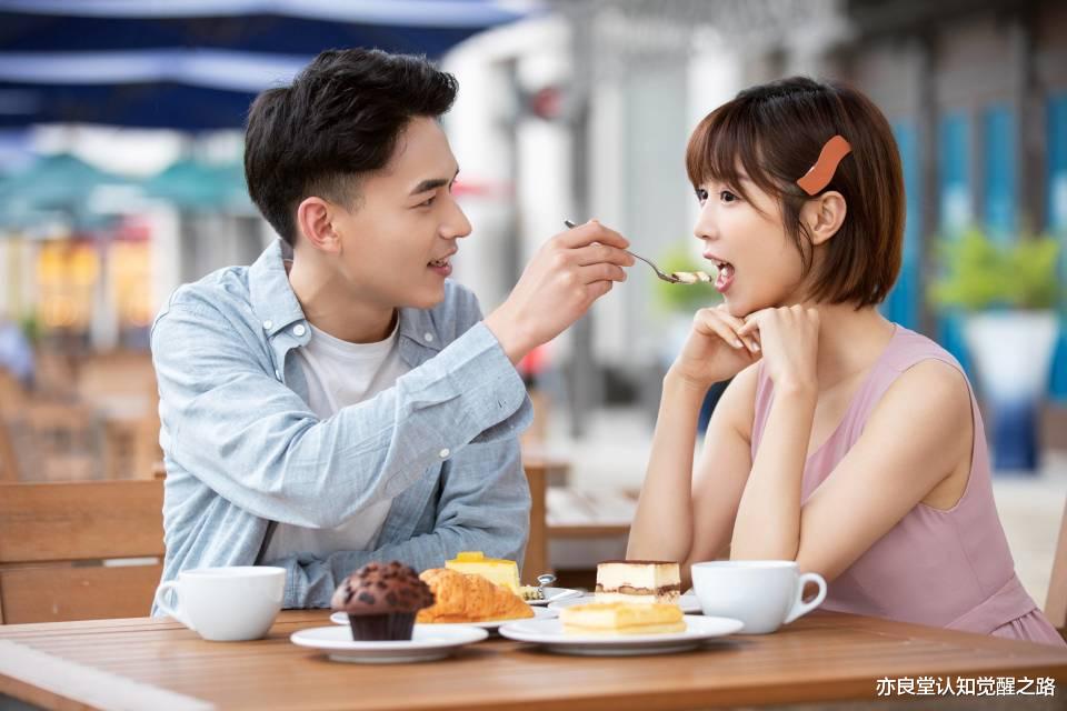 男女同事越界超友谊关系的6个隐蔽迹象