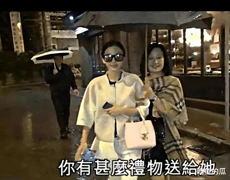 Angelababy|杨颖妈妈信息被曝:赚钱养家靠女儿,敢出远门闯荡,不顾子女前程