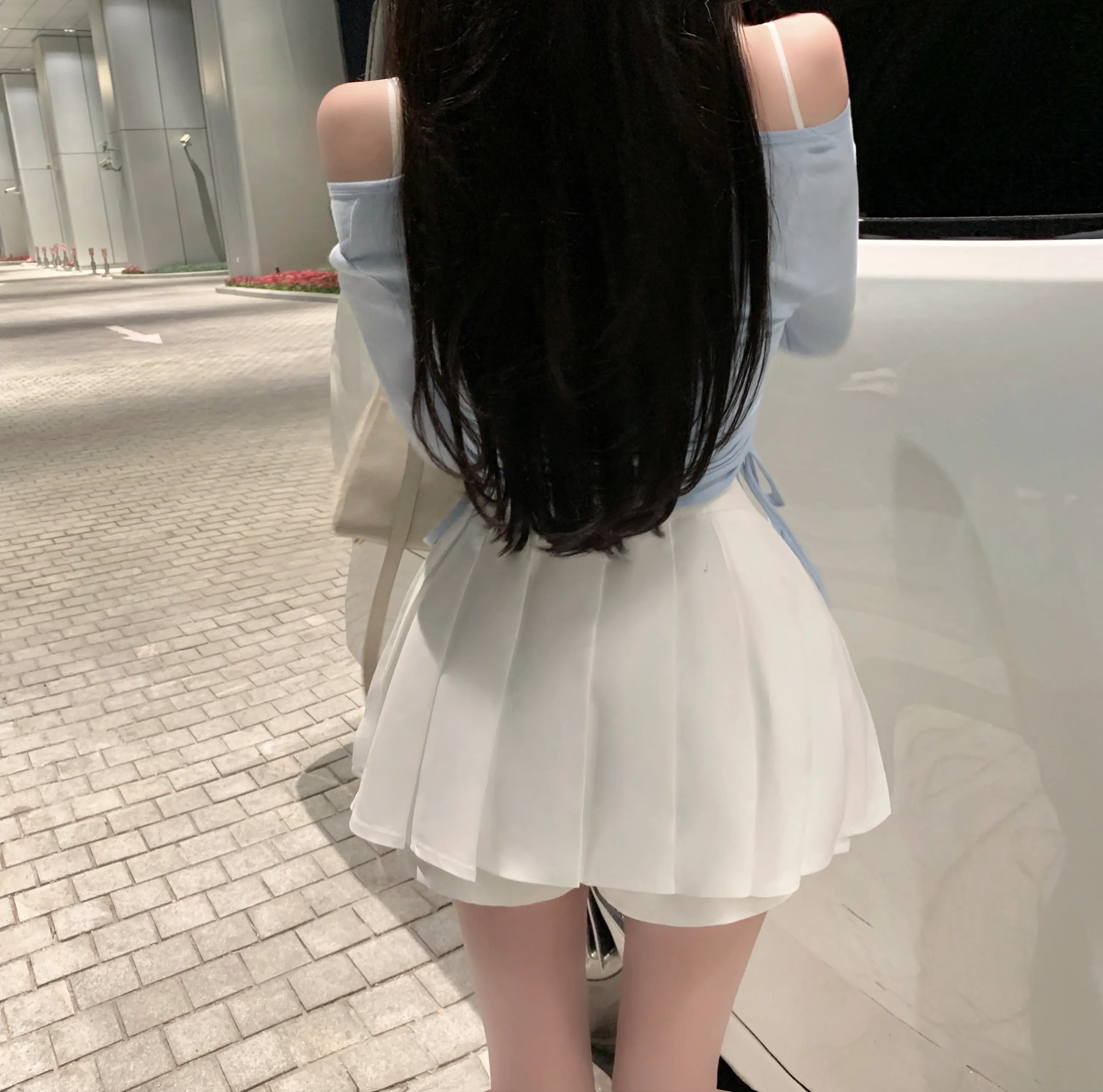 从“口红效应”和“短裙效应”看市场经济